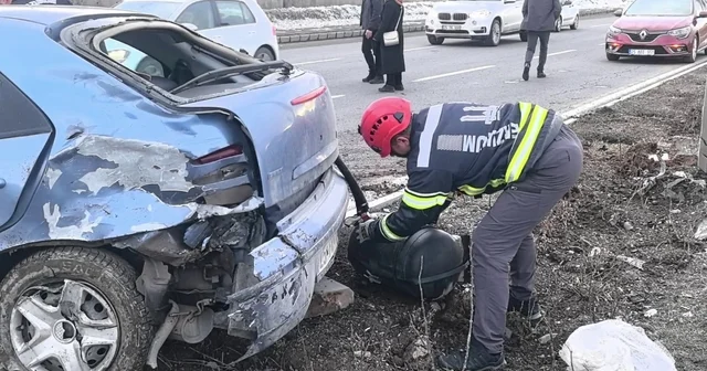 Trafik kazası sonrası araçtan kopan LPG tankı korku dolu anlar yaşattı Erzurum Haberleri