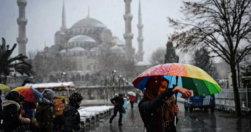 AKOM dan İstanbul a yeni uyarı: Üç gün boyunca sağanak ve rüzgar! Sözcü Gazetesi