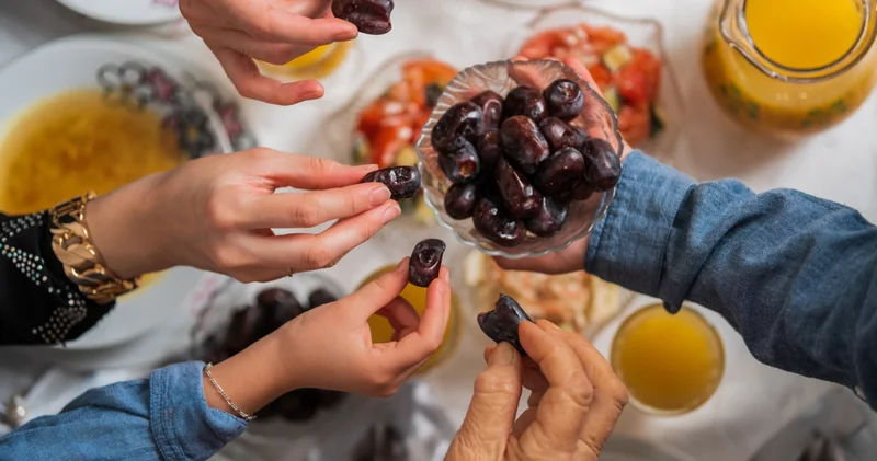 İftarda sağlıklı başlangıç: Yemekler hangi sırayla tüketilmeli? Sağlık Haberleri