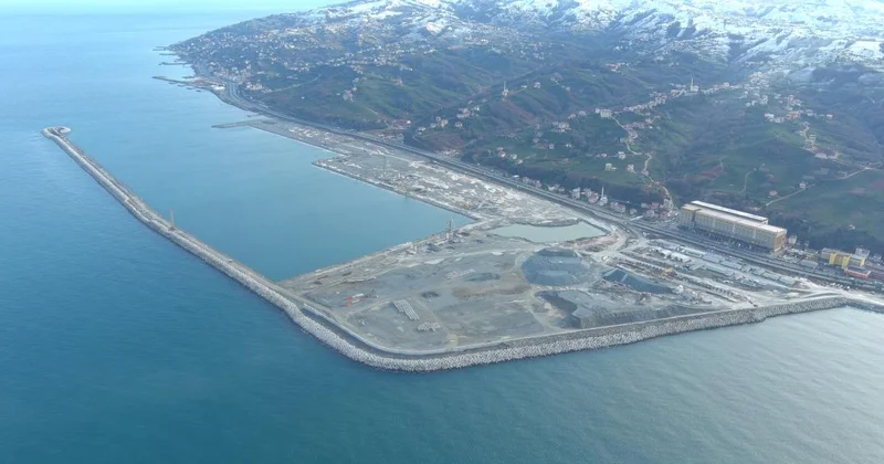 İyidere Lojistik Limanı nın üst yapısı tamamlanıyor