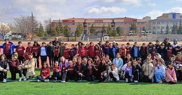 ERÜ de Kampüsün Neşesi Miniklerle Birlikte Sporla Tanışıyorum etkinliği Kayseri Haberleri