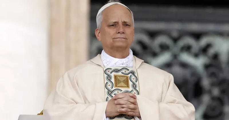 Papa, rahipleri uyardı! Yapay zekayı değil, beyninizi kullanın