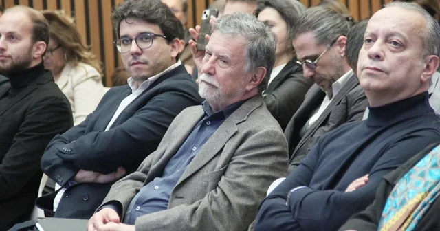 EGİAD Dönüşüm Sahnesi ile iş dünyasının liderlerini İzmir de buluşturdu İzmir Haberleri