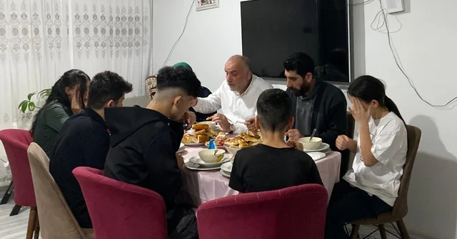 Canik Belediye Başkanı Sandıkçı, vatandaşların iftar sofralarına konuk oluyor Samsun Haberleri