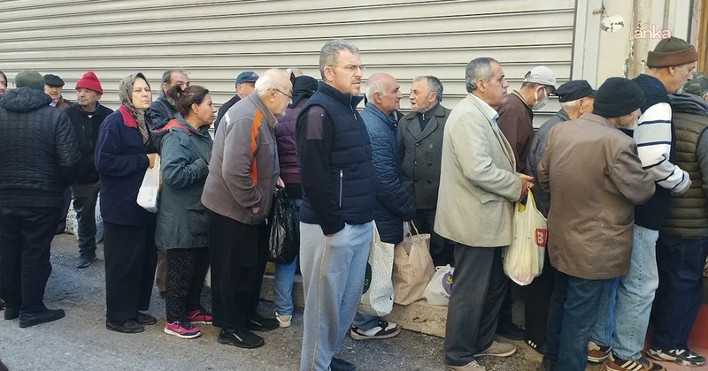 Bu kuyruk bir tas kuru için Sözcü Gazetesi