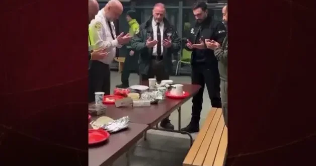 New York Belediye Başkanı Zohran Mamdani personeli ile birlikte sahur yaptı