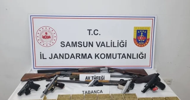 Canik te havaya ateş açan 2 şüpheliye jandarma baskını: Cephanelik gibi ev Samsun Haberleri