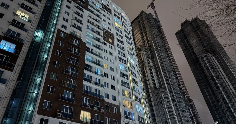 Esenyurt ta bir sitede 2 kişi silahla vurulmuş halde ölü bulundu