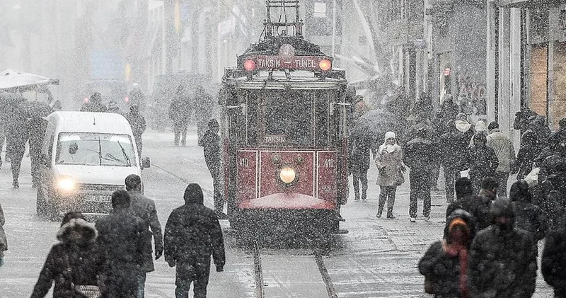 İstanbul’a kar geliyor! Meteoroloji tahminlerine göre İstanbul’da ne zaman, hangi gün kar yağacak? 26 Şubat İstanbul hava durumu
