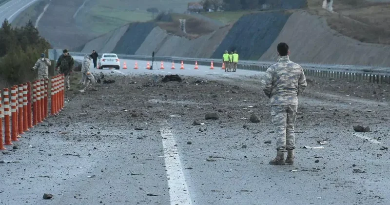 Şehit pilot İbrahim Bolat ın görüntüleri yürek sızlattı, Balıkesir deki uçak kazasında yeni detay: Son anda...