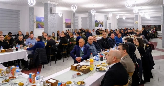 Vali Eldivan, muhtarlarla iftarda buluştu Bayburt Haberleri