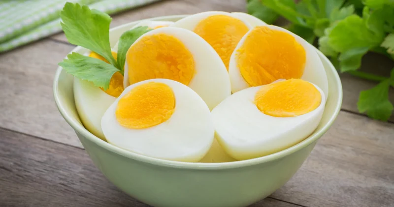 Yumurtada tüm bildiklerin yanlış olabilir: Yumurtanın sarısı mı daha faydalı beyazı mı?