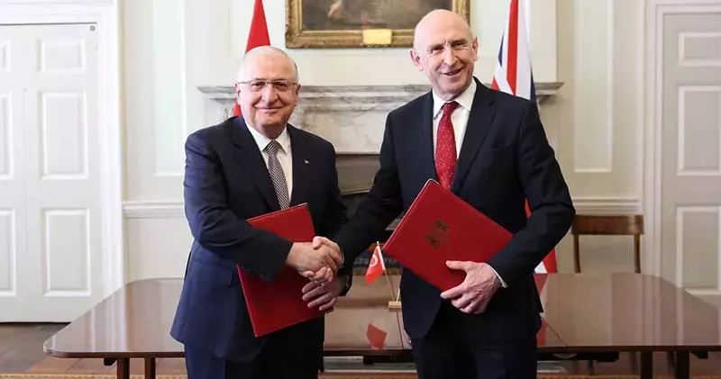 Milli Savunma Bakanı Güler, Birleşik Krallık Savunma Bakanı Healey ile bir araya geldi