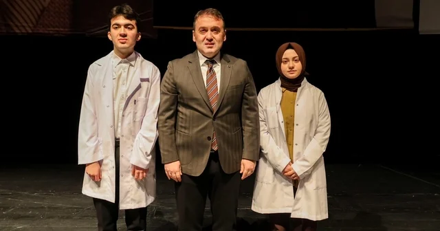 Bilecik te Tıp Fakültesi öğrencileri beyaz önlüklerini giydi Bilecik Haberleri