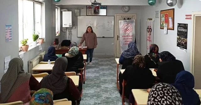 Kütahya da Kur an kursu kursiyerlerine Aile Yaşam Becerileri eğitimi Kütahya Haberleri