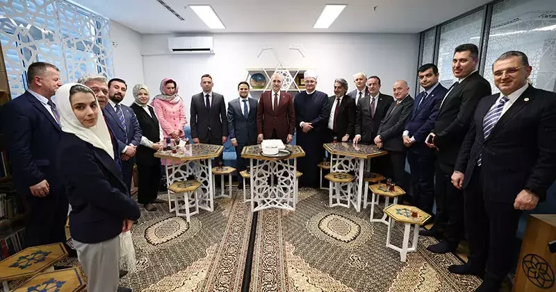 TBMM Başkanı Kurtulmuş, Sisak Recep Tayyip Erdoğan İslam Kültür Merkezi’ni ziyaret etti