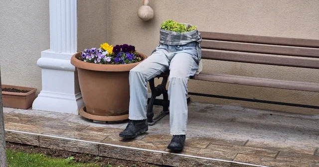 İlginç bahçe dekorasyonu hem ilginç, hem de ürkütücü Eskişehir Haberleri