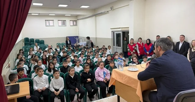 Başkan Çetinkaya dan miniklere yerel yönetim dersi Karabük Haberleri