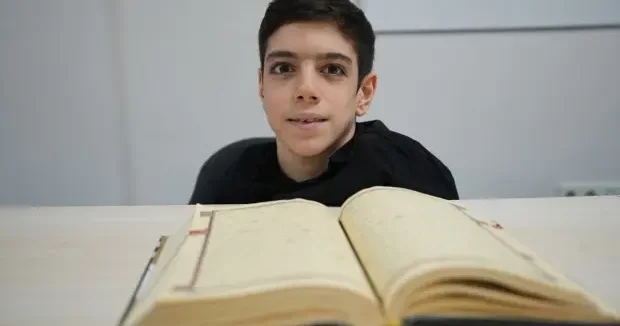 İstanbul haberleri Engellisin, yapamazsın denilen Emrullah hafız oldu 25 Mart 2026