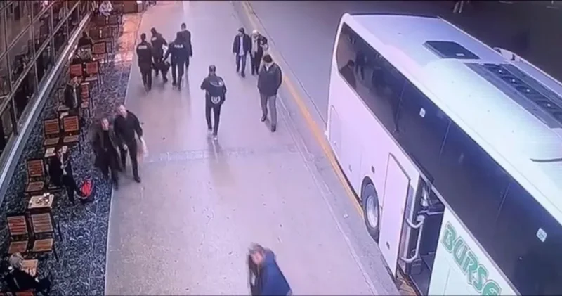 Babasını boğarak öldüren zanlı Bursa Otogarı nda yakalandı