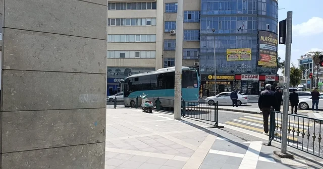 Şanlıurfa da özel halk otobüsünün çarptığı kişi yaralandı Şanlıurfa Haberleri