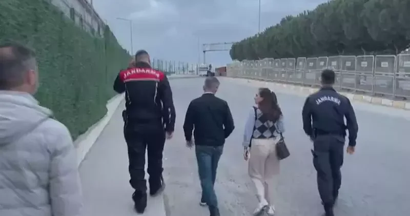 İBB ye yönelik Yolsuzluk davasının duruşmasına sahte basın kartıyla giren şüpheli yakalandı