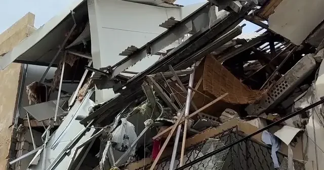 İran füzesinin Tel Aviv de bıraktığı hasar görüntülendi VİDEO İZLE