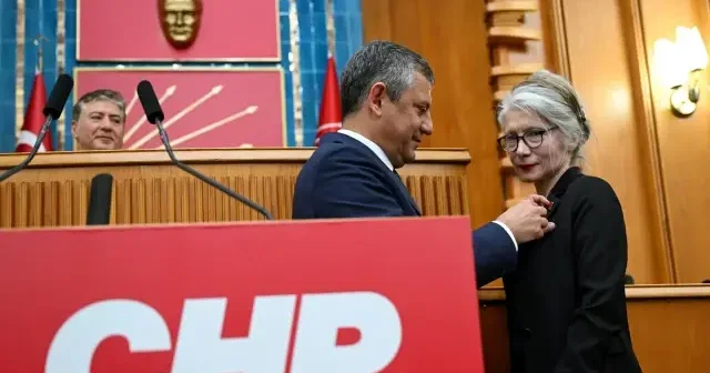 Beceriksizler ve HDP ye yalvaranlar diyerek ayrıldığı CHP ye geri döndü: Emine Ülker Tarhan ın 2015 teki sözleri yeniden gündemde VİDEO İZLE