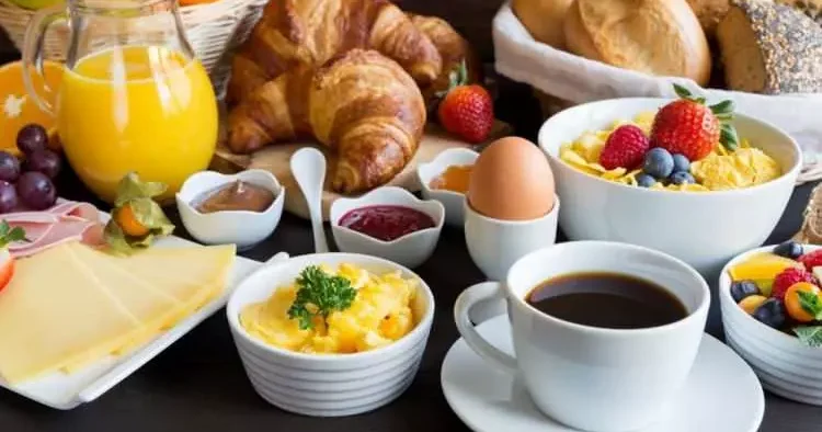 Aç karna yemeyin! Uzmanlar sabahları uzak durulması gereken besinleri açıkladı