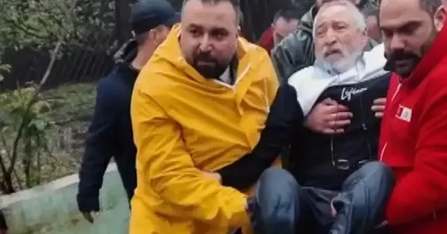 Hatay da sağanak hayatı olumsuz etkiledi: Evlerinde mahsur kalan vatandaşlar kurtarıldı VİDEO İZLE