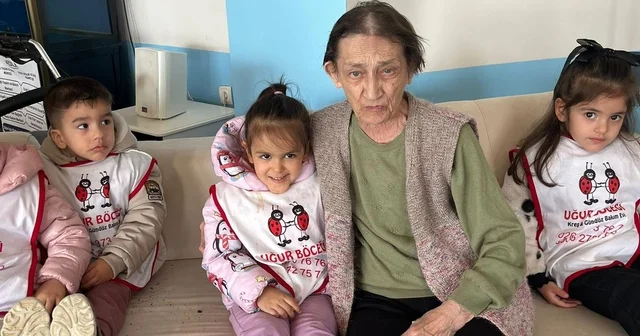 Edremit te kreş öğrencileri huzur evini ziyaret etti Balıkesir Haberleri