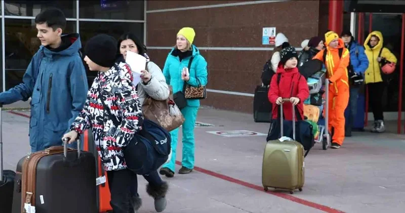 Ruslar vazgeçti: İptallerin ardı arkası kesilmiyor