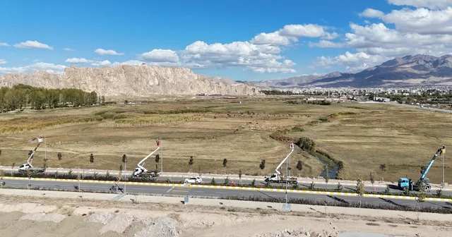 VEDAŞ tan gündüz yanan aydınlatma açıklaması Van Haberleri