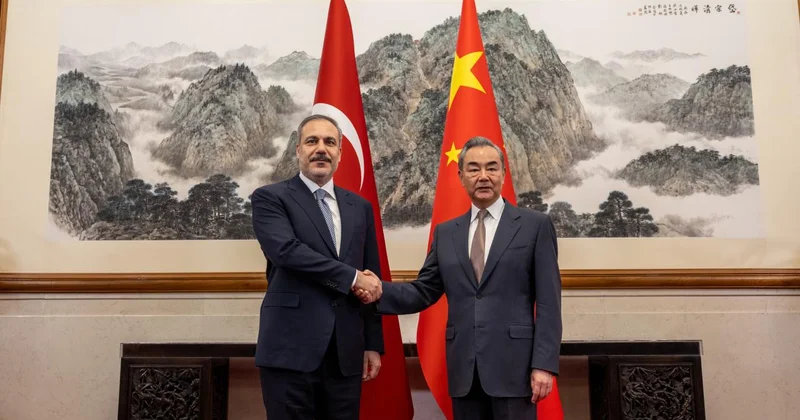 Bakan Fidan Çinli mevkidaşı ile görüştü