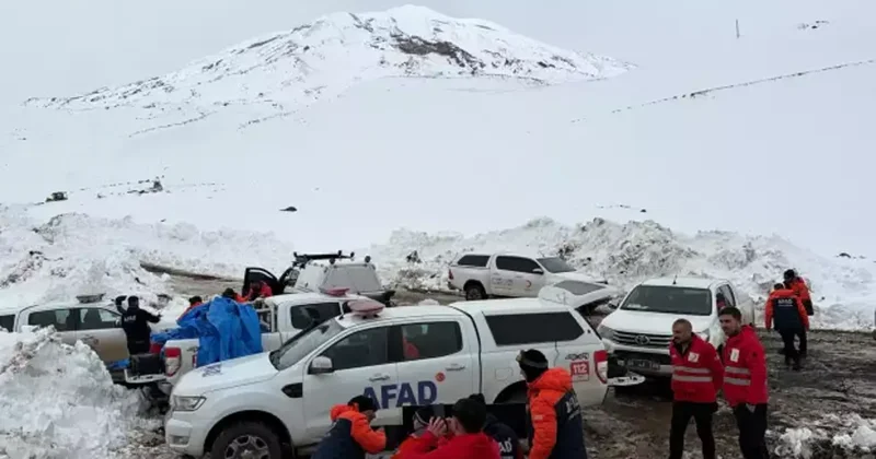 Zirveye yaklaşırken kayboldu: 58 yaşındaki dağcı için arama kurtarma devam ediyor