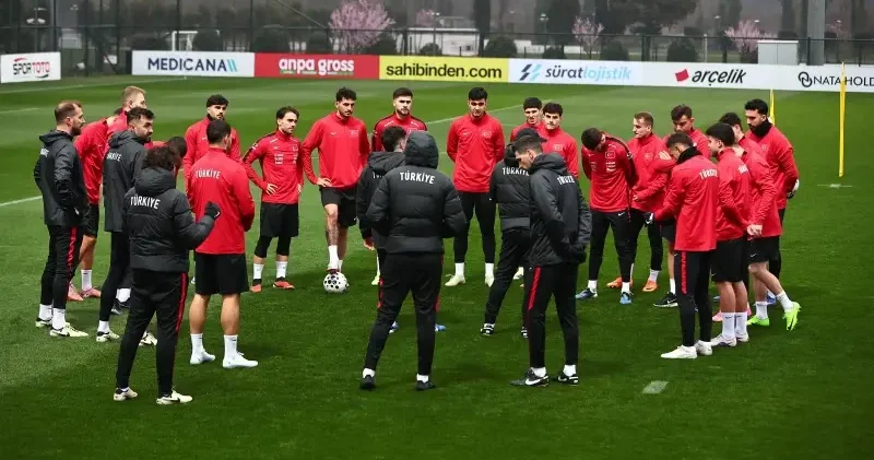 Milli futbolcudan kötü haber! Romanya maçında oynaması zor Futbol Haberleri