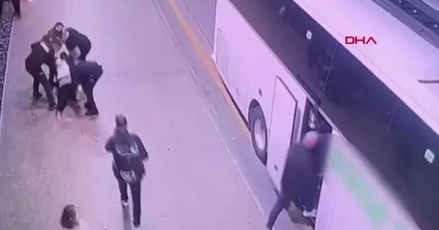 Babasını öldüren şüpheli Bursa da otogarda yakalandı; o anlar kamerada