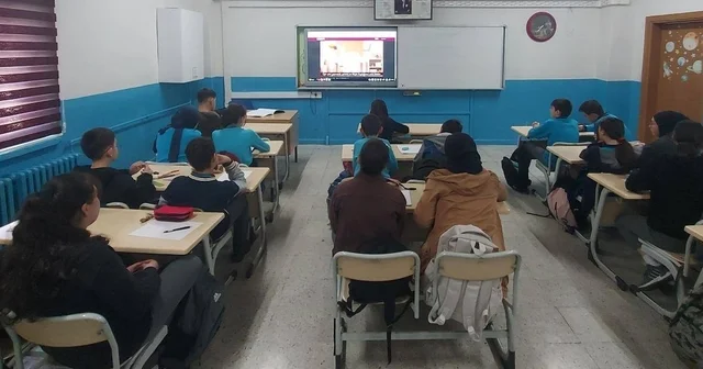 Bayburt ta öğrencilere finansal okuryazarlık eğitimi verildi Bayburt Haberleri