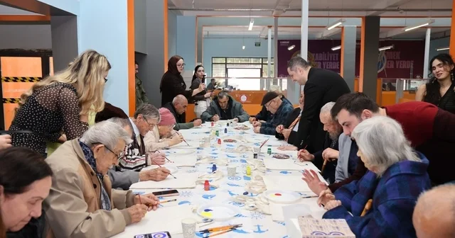 Öğrenciler ve huzurevi sakinleri kuşaklar arası etkileşime dikkat çekti Zonguldak Haberleri