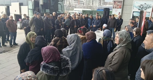 Bolu da Şevval umresi için 25 kişilik kafile dualarla uğurlandı Bolu Haberleri