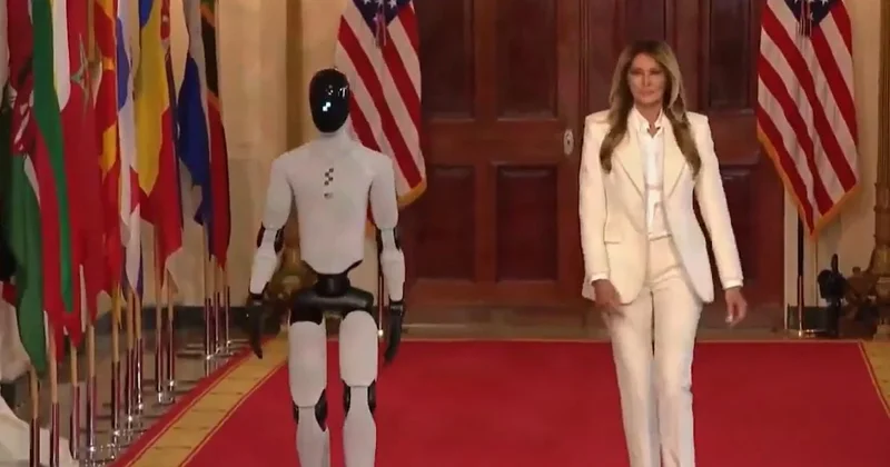 Melania Trump, Beyaz Saray daki törene robotla geldi. Sözcü Gazetesi