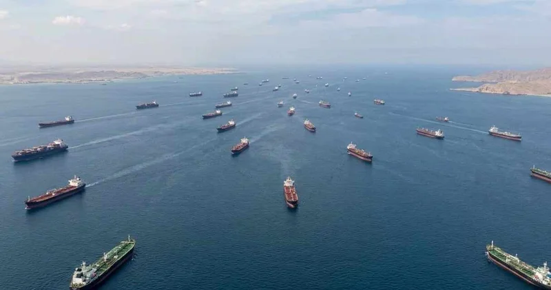 Hürmüz alarm veriyor: Deniz trafiğinde tarihi düşüş