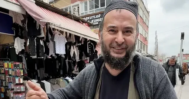 Sakaryalı tatlı ustasının sözleri yüreklere dokundu: Tatlı dil malı 100 satar VİDEO İZLE
