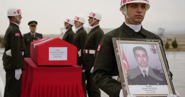 Şehit Akarsel in naaşı memleketine uğurlandı Iğdır Haberleri