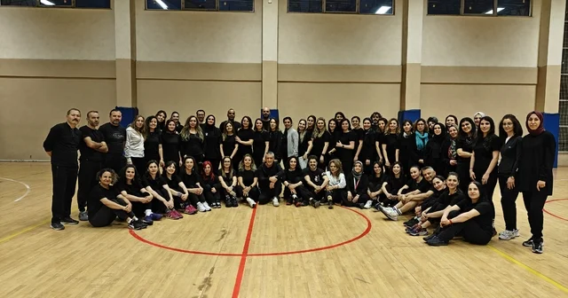 Öğretmen öğretmenlere ders verdi, Türkiye de ilki gerçekleştirdi Öğretmenler meslektaşlarından aldıkları eğitim ile 14 branşta birincilik aldılar Kayseri Haberleri