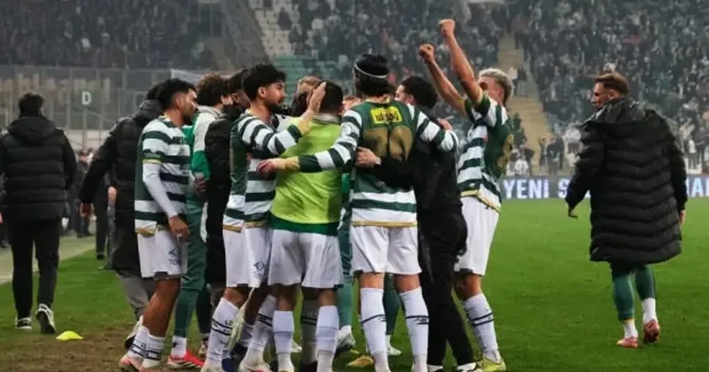 Adım adım şampiyonluğa gidiyorlar! 41 bin taraftar önünde kritik zafer