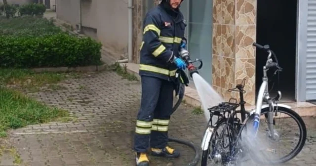 Devrek te garaja park edilen elektrikli bisiklet yandı Zonguldak Haberleri