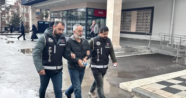 Bakan Gürlek in tapu kayıtlarını sorgulayan tapu müdürü tutuklandı Afyonkarahisar Haberleri