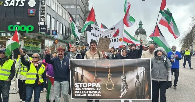 İsveç te yüzlerce kişi Siyonist İsrail i protesto etti VİDEO İZLE