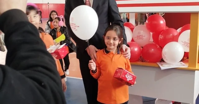 Kaymakam Kızılgüneş, miniklerle doktor önlüğü giydi Erzurum Haberleri